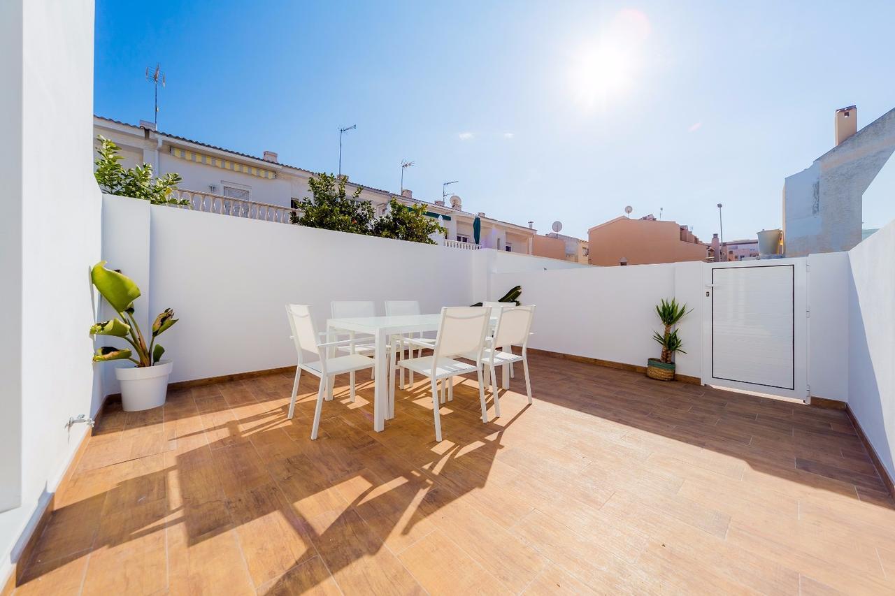 Apartamentos El Abuelo Торевьиа Экстерьер фото