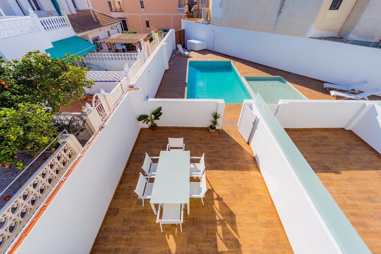 Apartamentos El Abuelo Торевьиа Экстерьер фото
