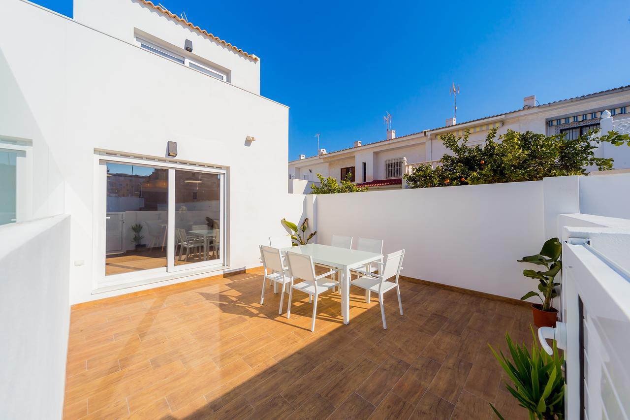 Apartamentos El Abuelo Торевьиа Экстерьер фото