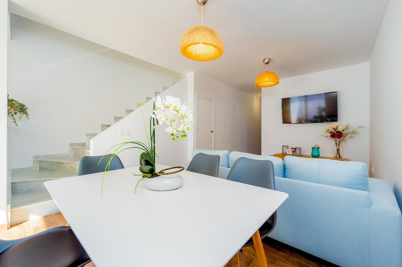 Apartamentos El Abuelo Торевьиа Экстерьер фото