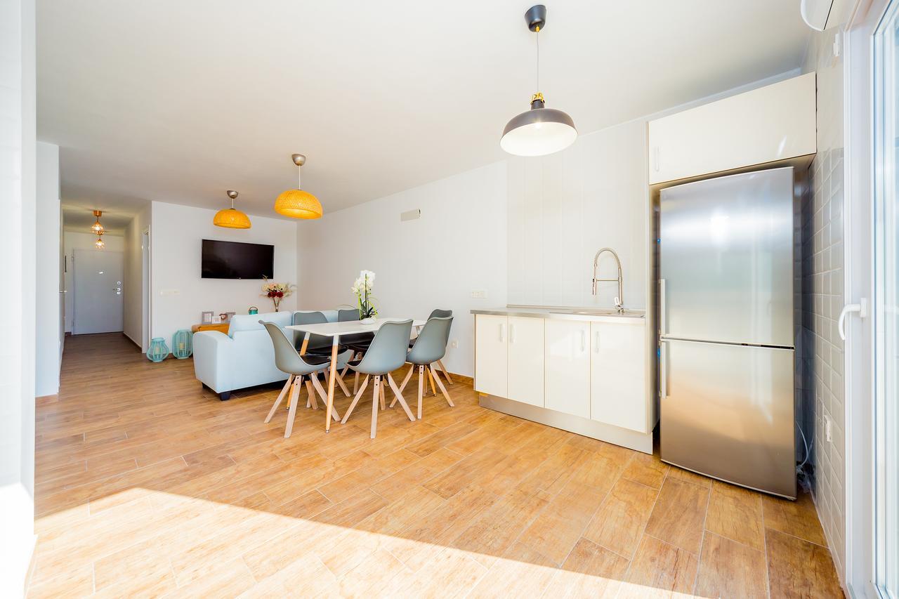 Apartamentos El Abuelo Торевьиа Экстерьер фото